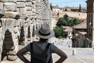 Madrid: Hiking & Visit Segovia Day Trip with Transport