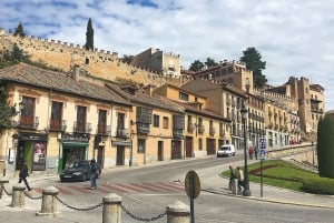 Madrid: Hiking & Visit Segovia Day Trip with Transport