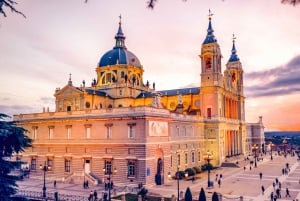Madrid (Historical Centre) Self-Guided Tour and Sights
