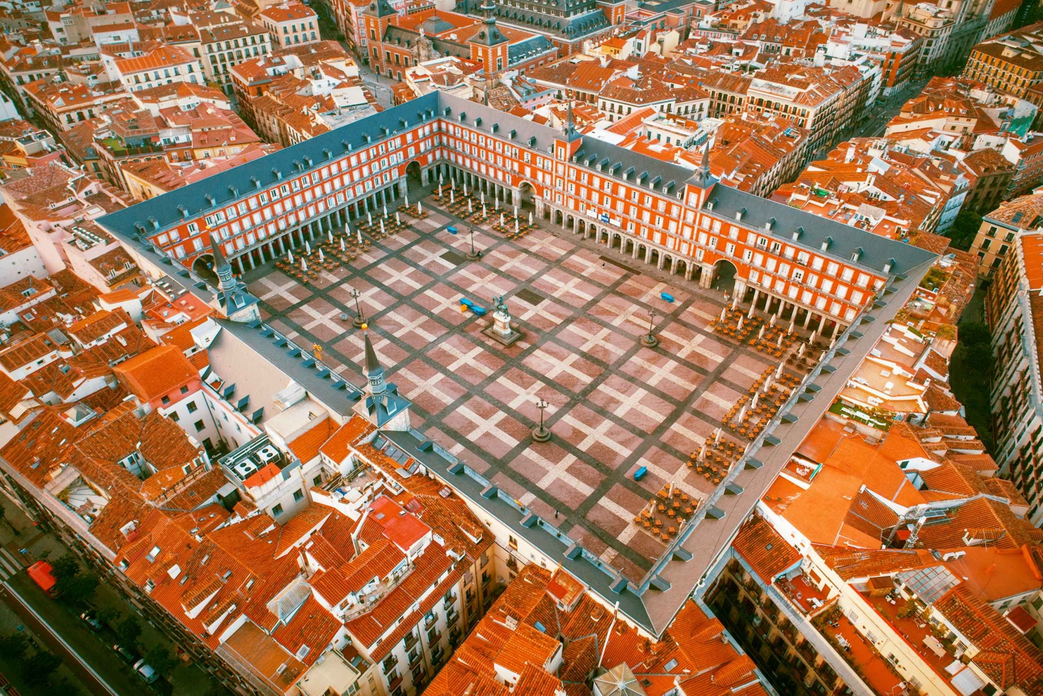 Madrid: Historia, purtavaa ja juomia - intiimi kierros vuodesta 2018 lähtien