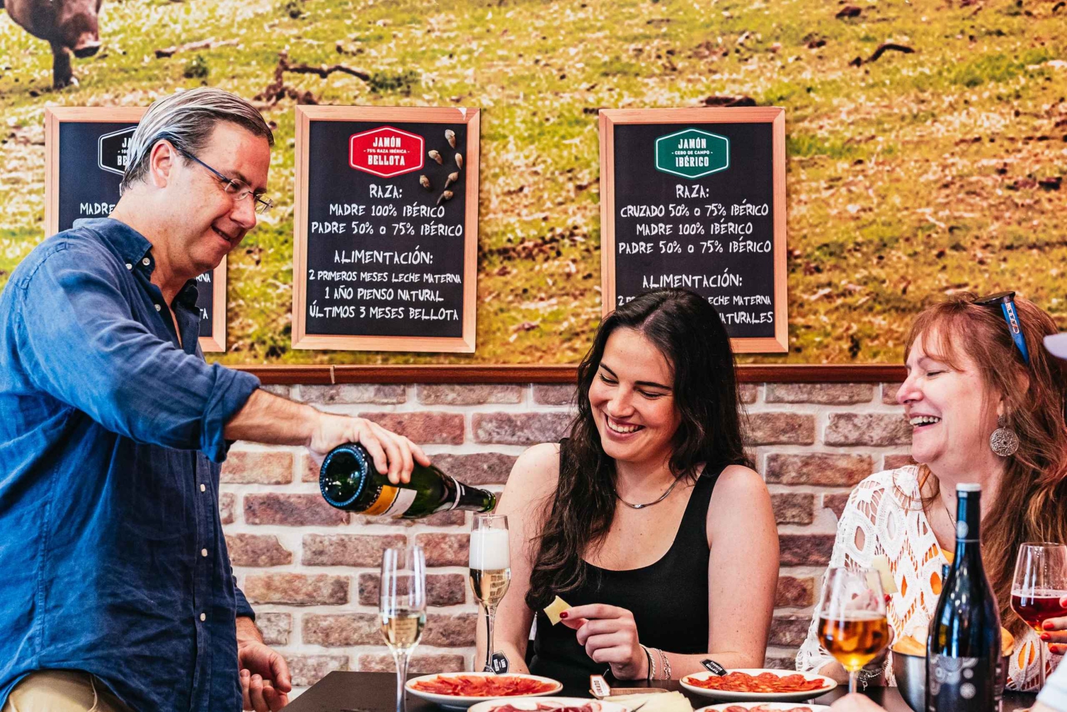 Madryt: Szynka Iberyjska i Hiszpańskie Wino Wycieczka kulinarna w małej grupie