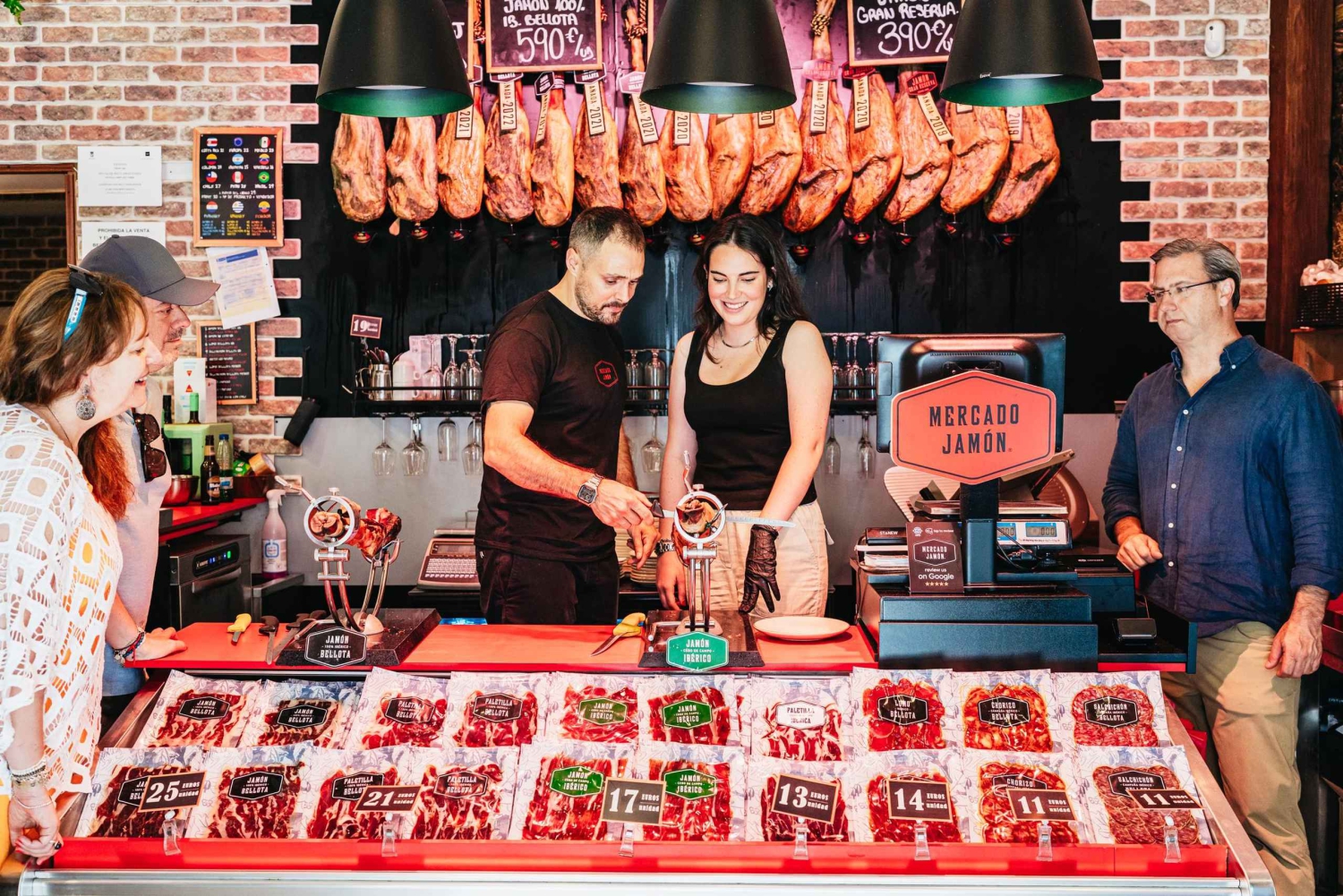 Madryt: Szynka Iberyjska i Hiszpańskie Wino Wycieczka kulinarna w małej grupie