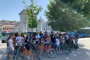 Madrid: Literary Quarter & Retiro Park Electric Bike Tour