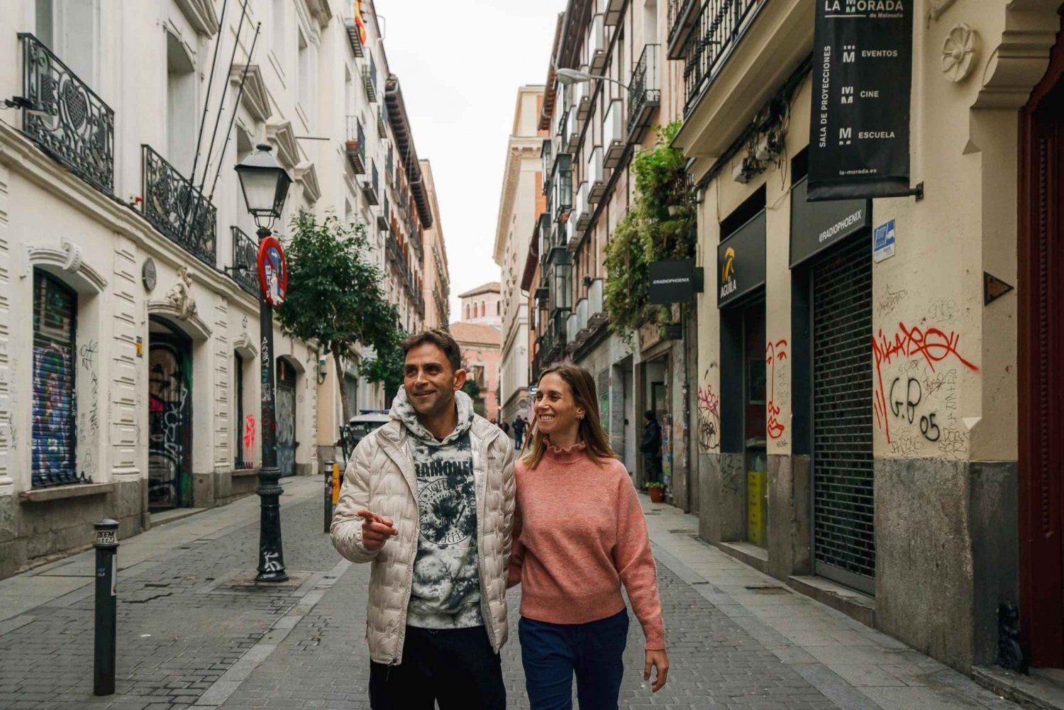 Kärlekshistoria i Madrid: Fotografering för par