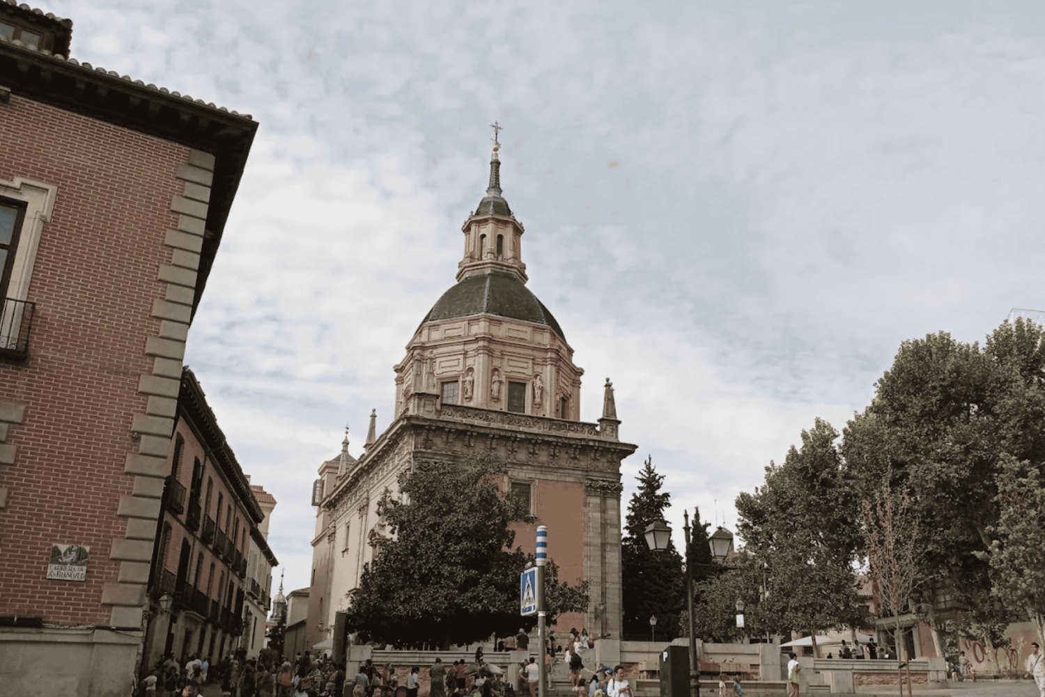 Волшебный Мадрид: пешая экскурсия по скрытым жемчужинам и достопримечательностям