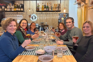 Madrid: tour gastronómico por el mercado de Malasaña con churros y tapas
