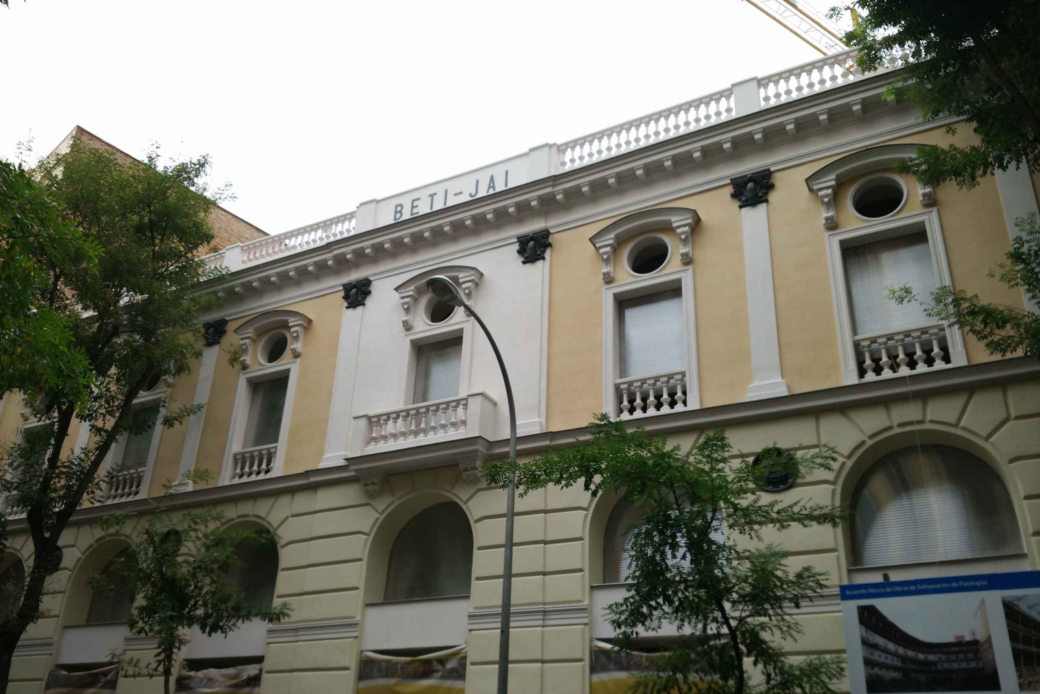 マドリッド：殴られた道を離れてプライベートウォーキングツアー