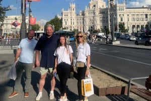 Madrid: Off the beaten track Private Guided Tour