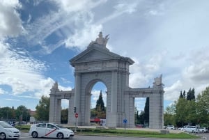 Madrid: Off the beaten track Private Guided Tour