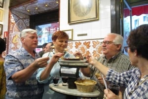 Madrid: Old Madrid Walking Food and Wine Tour
