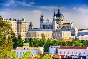 Madrid: Old Town Highlights Private Walking Tour