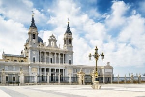 Madrid: Old Town Highlights Private Walking Tour