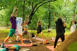 Madrid: Outdoor Power Pilates Class in Retiro Park
