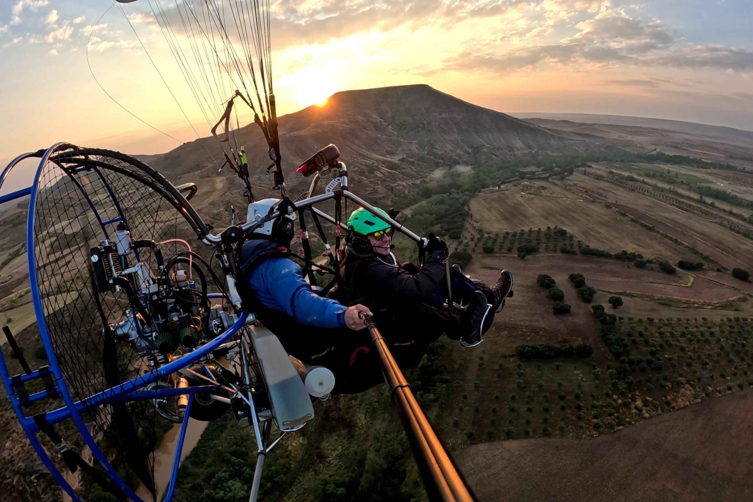 マドリード：パイロットと装備をご用意したパラモーター飛行体験