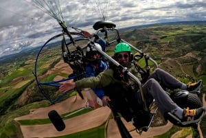 マドリード：パイロットと装備をご用意したパラモーター飛行体験