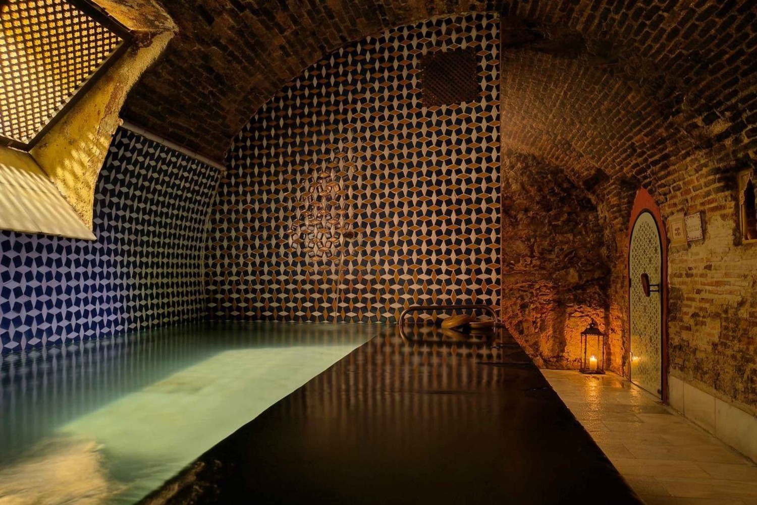 Madrid - Plaza Mayor: baño, kessa y masaje relajante