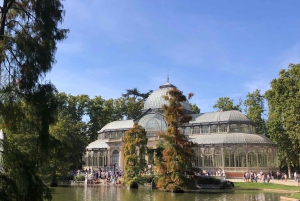 Madrid: Retiro-puisto ja Prado Avenue.