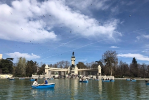 Madrid: Retiro-puisto ja Prado Avenue.
