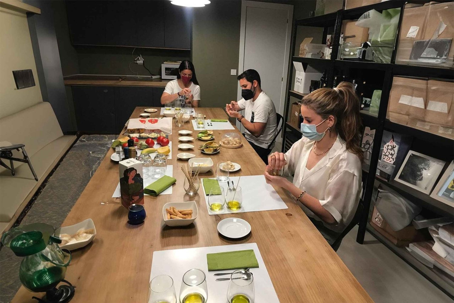 Madrid: Degustazione di olio extravergine di oliva premium con aperitivo
