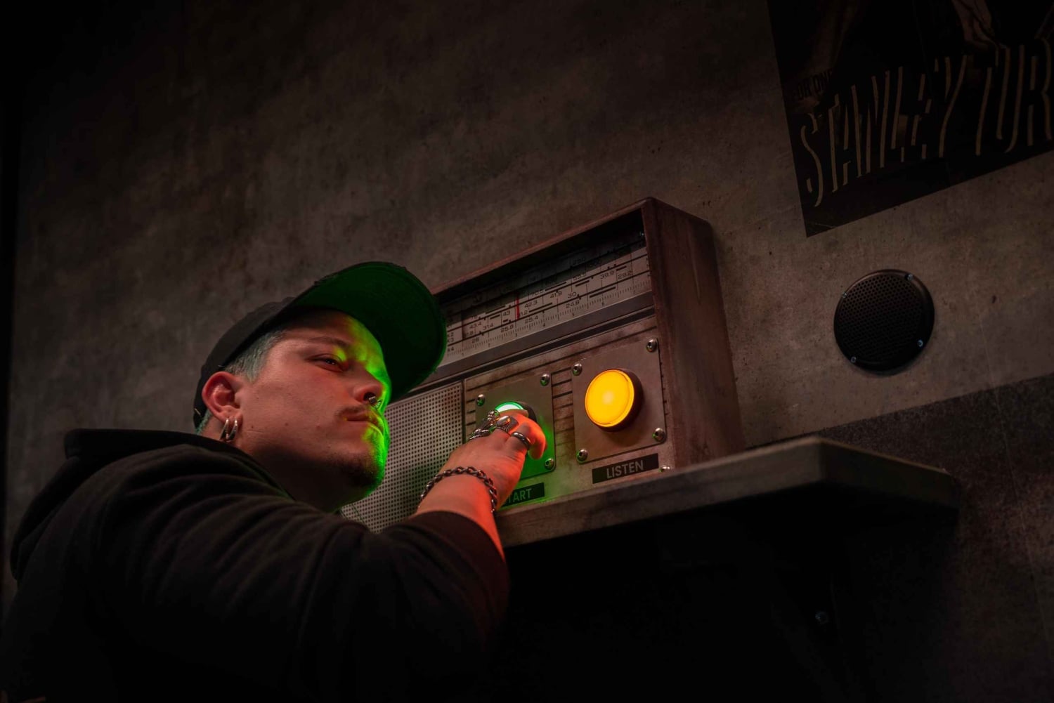 Madrid: Prison Island Giant Indoor Escape Game Inngangsbillett