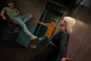 Madrid: Prison Island Giant Indoor Escape Game Inngangsbillett