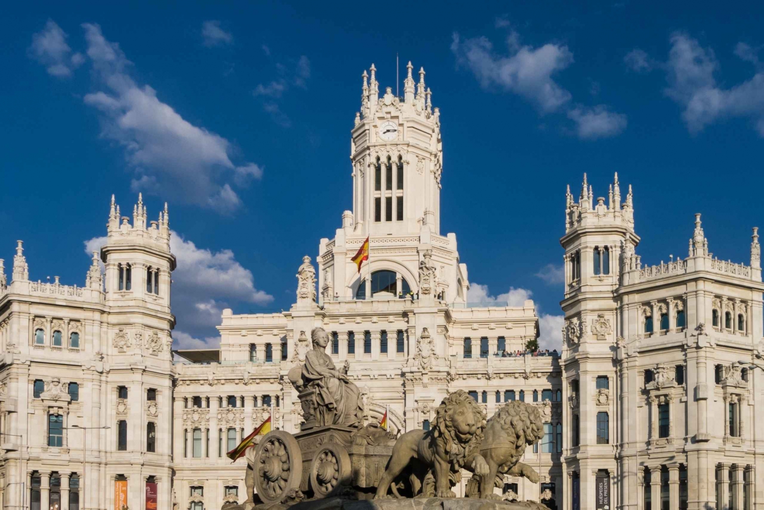 Madrid: Private Customized Walking Tour with a Local Host