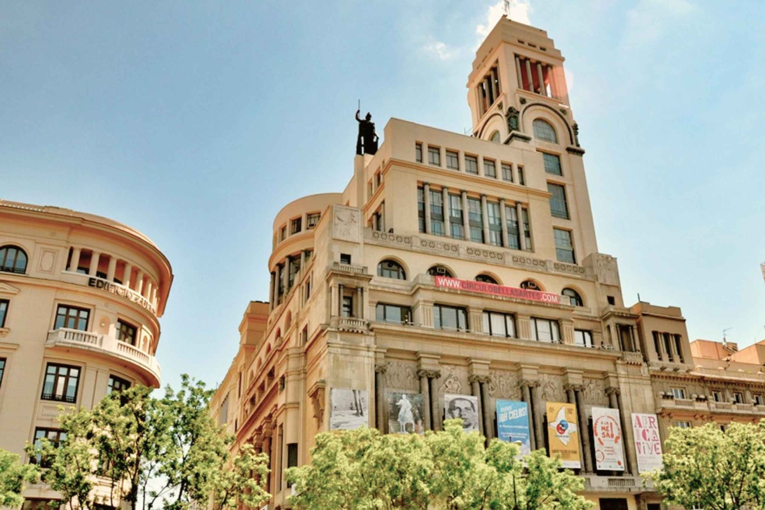 Madrid: Private Highlights Walking Tour with Rooftop Stop