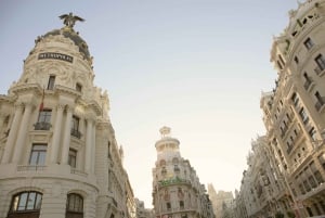 Madrid: Private Highlights Walking Tour with Rooftop Stop