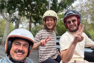 Madrid: Tapaksia ja juomia sisältävä yksityinen sivuvaunukierros.