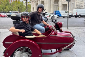 Madrid: Tapaksia ja juomia sisältävä yksityinen sivuvaunukierros.