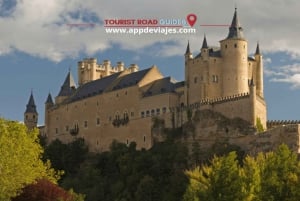 Madrid: Private Tour Ávila - Segovia with Tapas Route