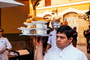 Madrid: Private Tour w/ Locals – Highlights and Hidden Gems