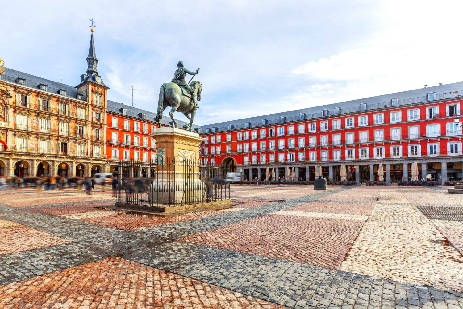 Madrid: Private Tour with Bernabéu and Tapas Tasting