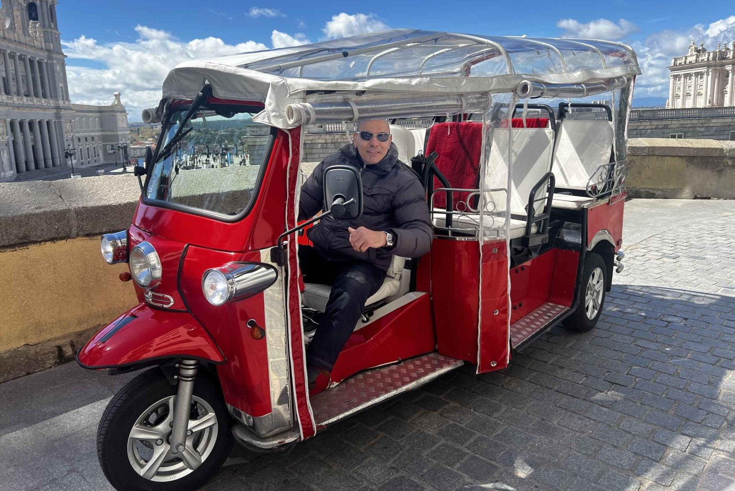 Madrid: Privat tur i Tuk Tuk 1 timme