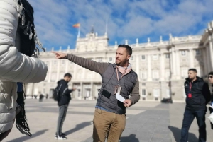 Madrid: Private Walking tour 2,5 hours or 5 hours