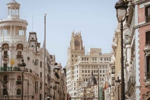 Madrid: Private Walking Tour & Photo Shoot