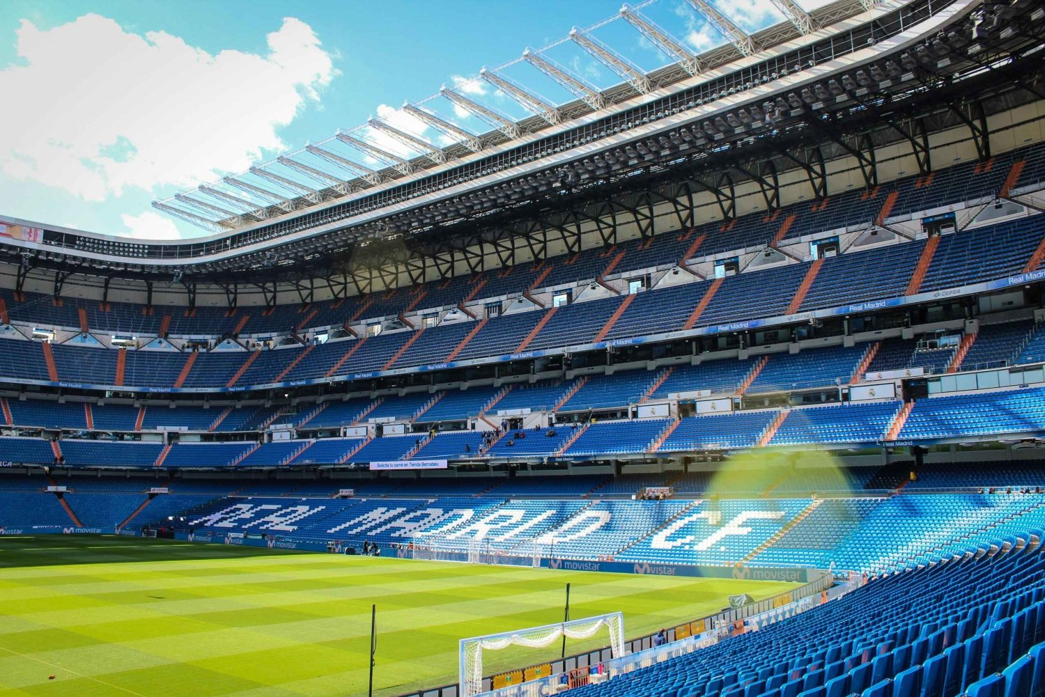 Madrid: Real Madrid Bernabeu Stadium Tour with Tapas