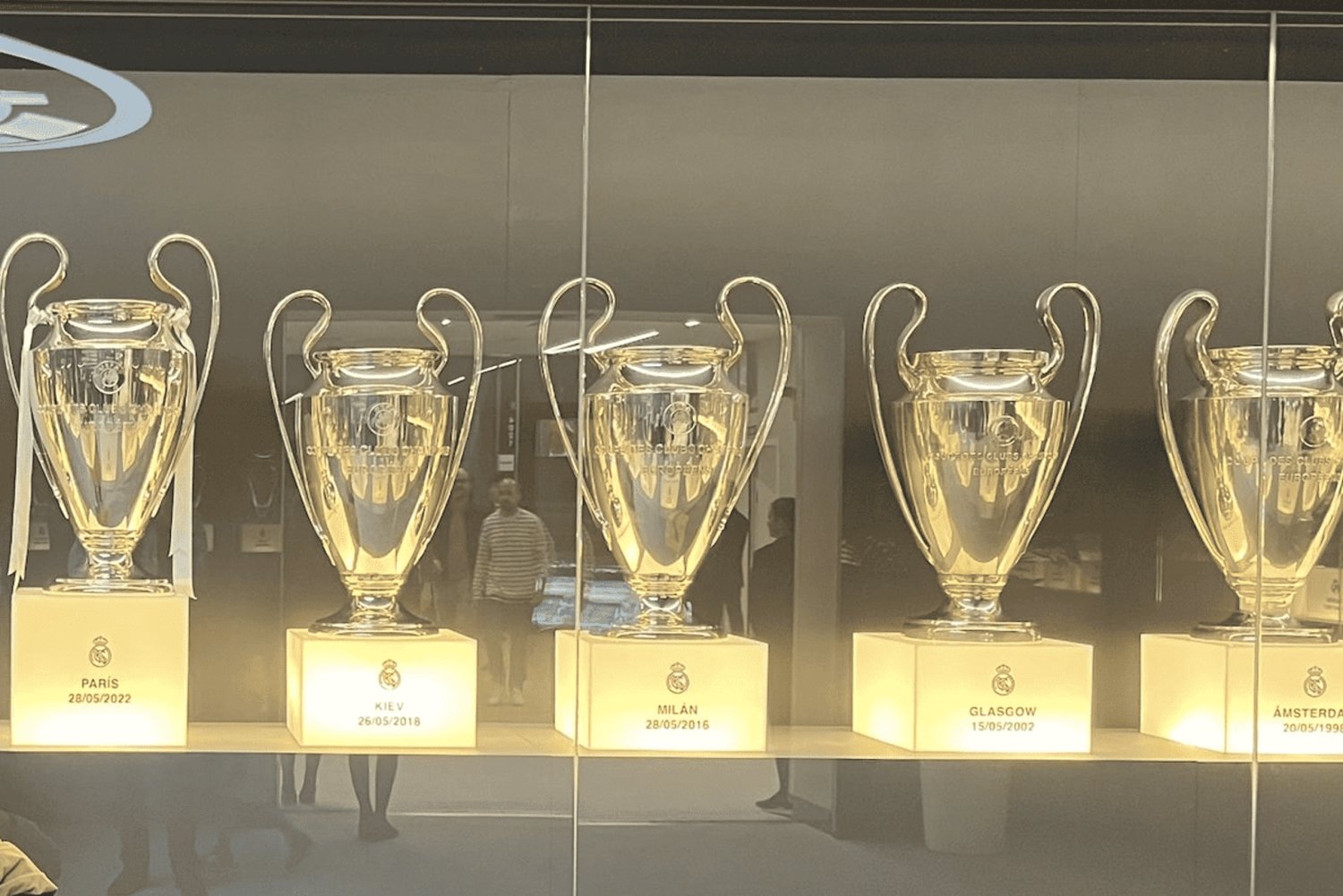 Madrid: Bernabeu Stadium and Museum Tour + Tapas