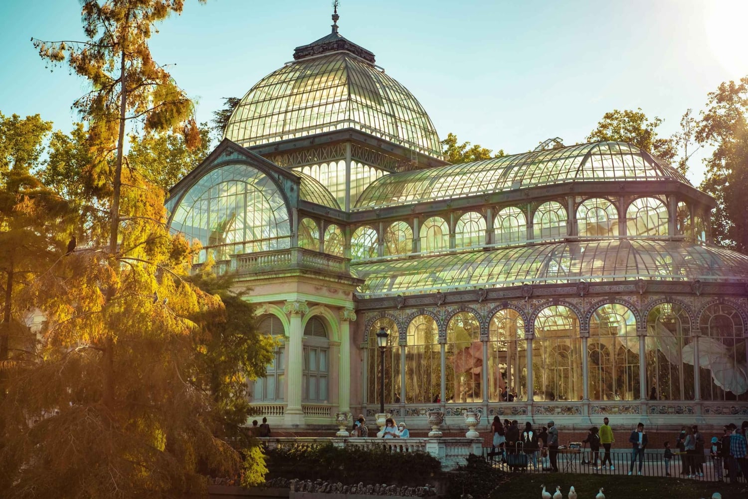 Madrid: Retiro Deluxe, Unknown Stories & Stunning Gardens