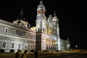 Madrid Retro Tour 120 min, gamlebyen, det moderne Madrid + overraskelsesdestinasjon