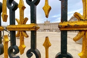 Madrid: Royal Palace Entry Ticket & In-app Tour