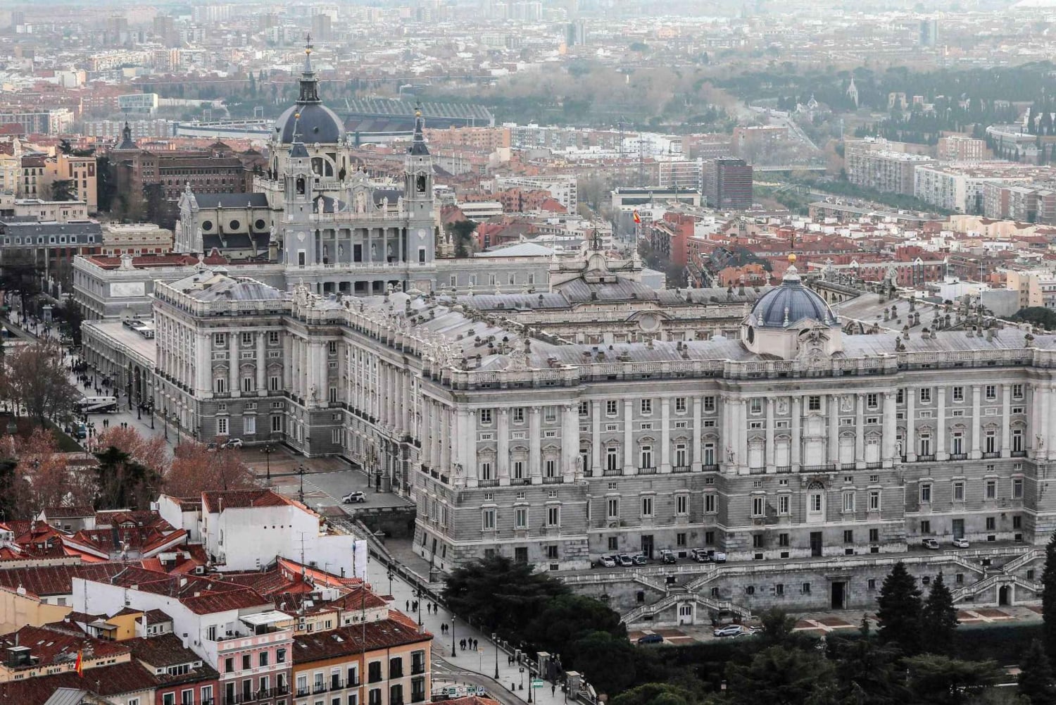 Madrid: Ticket de entrada al Palacio Real y tour en grupo reducido