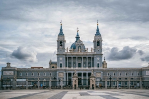 Madrid : Visite guidée du Palais royal avec entrée coupe-file