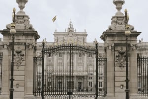 Madrid: Royal Palace Private Guide with Expert Guide