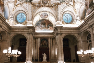 Madrid: Royal Palace Skip-the-Line Guided Museum Tour