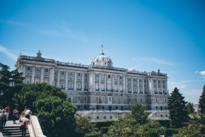 Madrid: Royal Palace Skip-the-line guidet tur