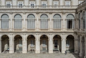 Madrid: Rondleiding Koninklijk Paleis met optionele koninklijke collecties