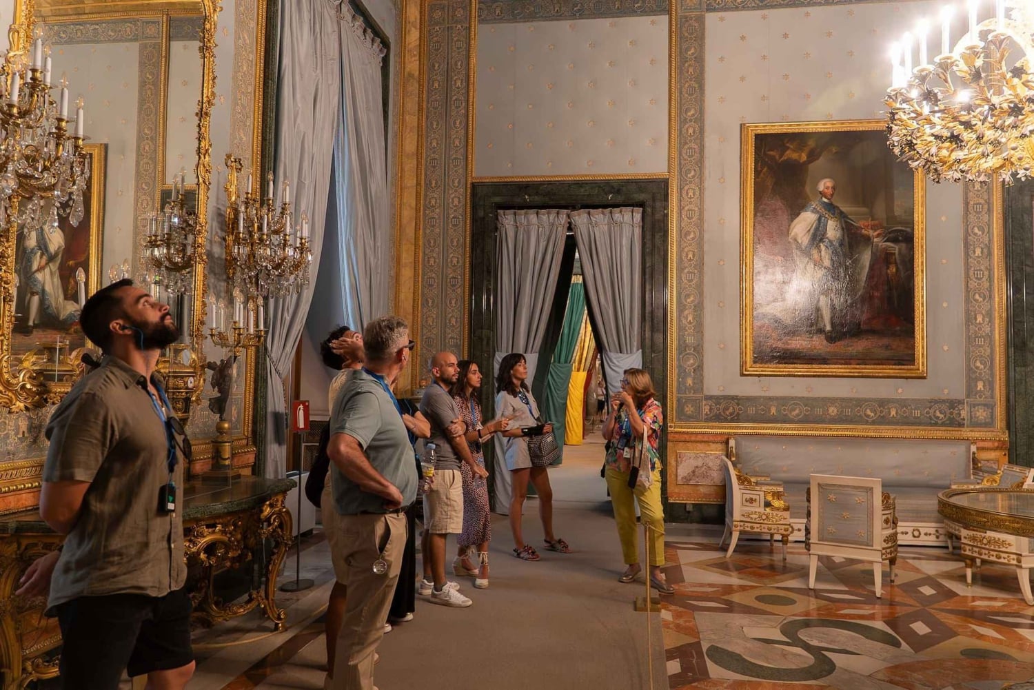 Madrid: rondleiding in kleine groep door het Koninklijk Paleis & wijnproeverij