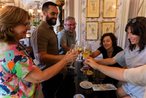 Madrid: Kleingruppentour mit Führung durch den Königspalast und Weinverkostung