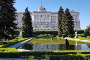 Madrid: Royal Palace & Cathedral Skip-the-Line Guided Tour